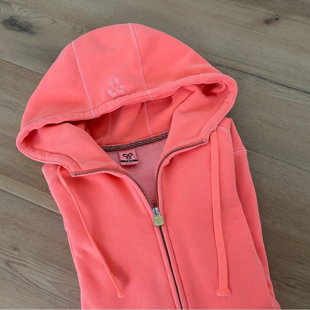 TNA Zip Hoodie Sz Medium